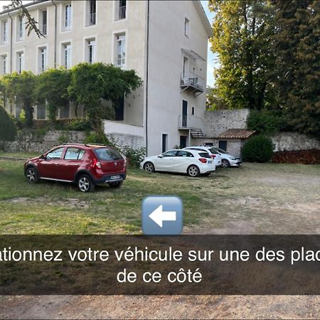 Les Glycines, Charmant Studio Au Calme Dans Batisse De Maitre Proche Du Centre Ville Parking Gratuit Digne-les-Bains Exterior photo